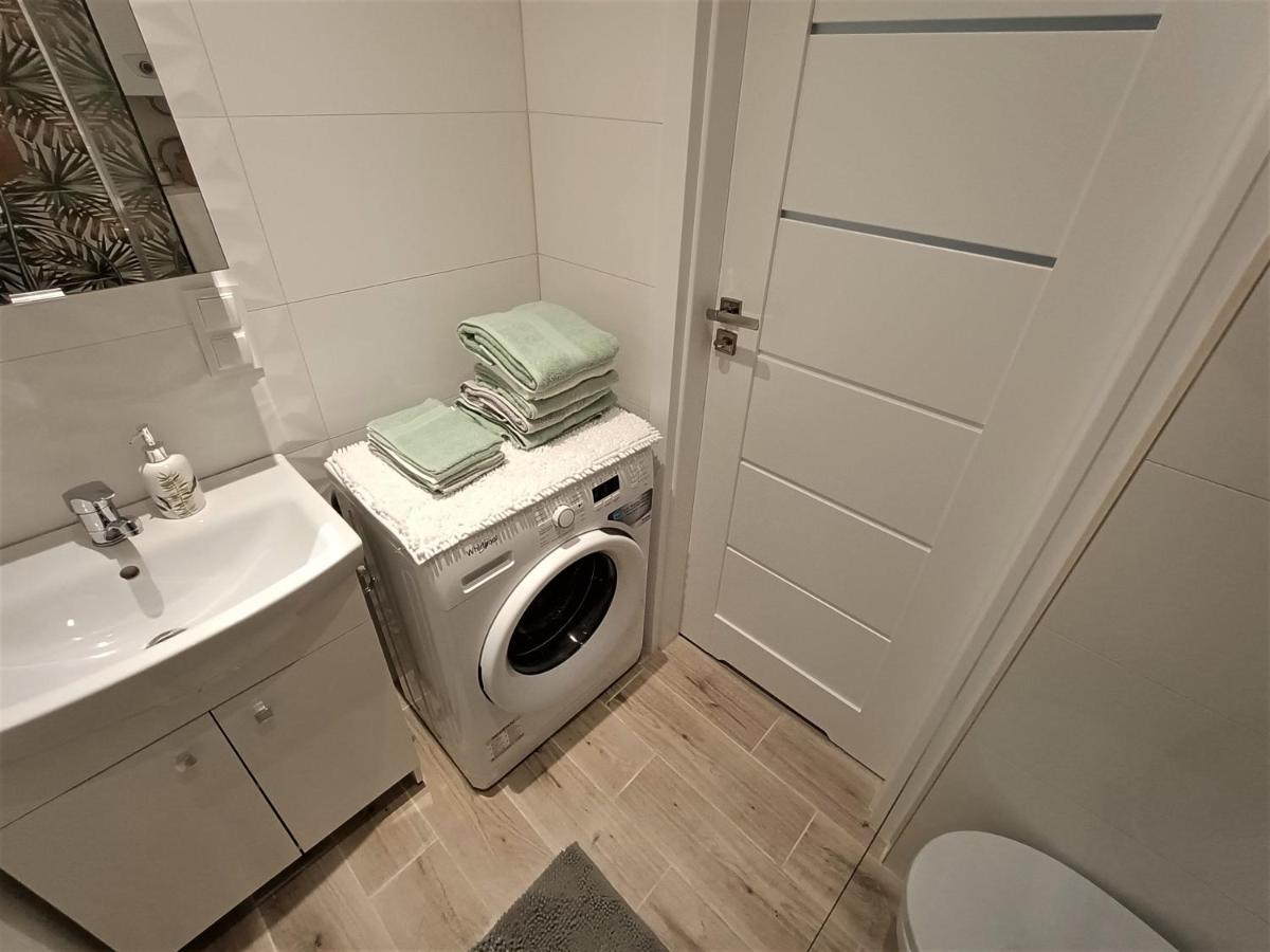 Szmaragdowy Apartament Przy Ulicy Opolskiej Tarnowskie Gory Bagian luar foto