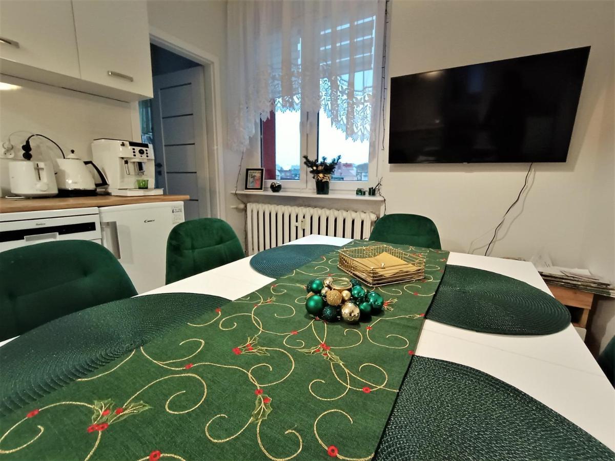 Szmaragdowy Apartament Przy Ulicy Opolskiej Tarnowskie Gory Bagian luar foto