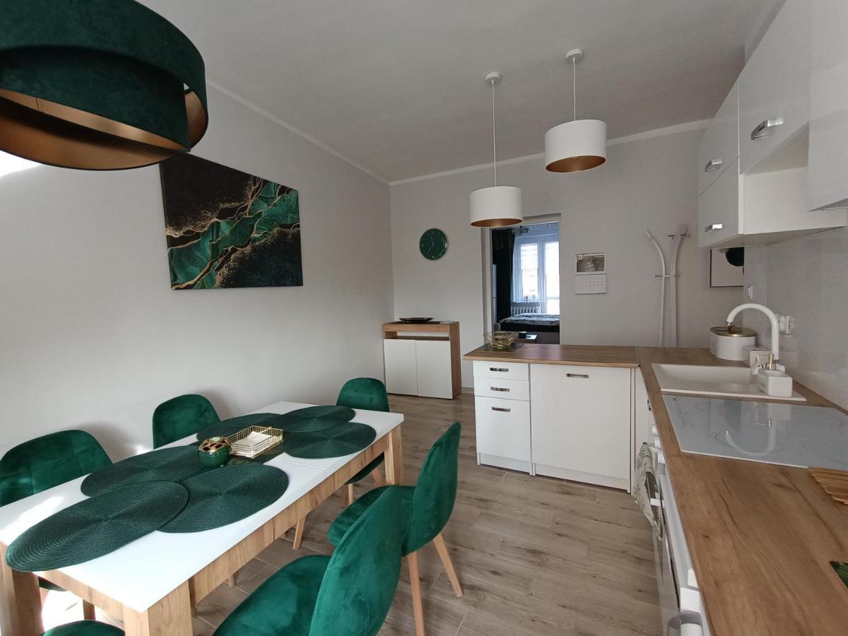 Szmaragdowy Apartament Przy Ulicy Opolskiej Tarnowskie Gory Bagian luar foto